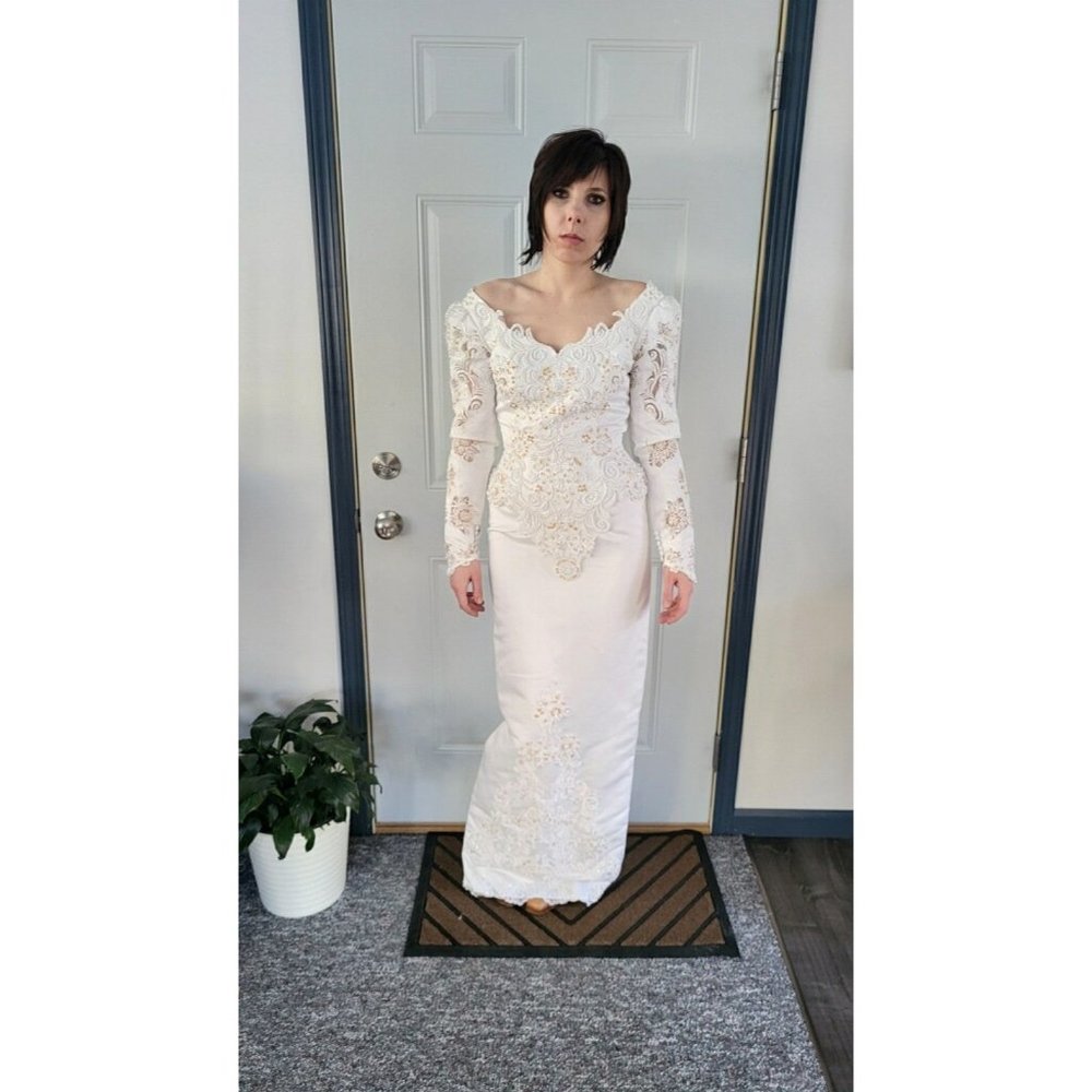 90s‎ Deadstock Mary's Wedding Gown and Removable Train